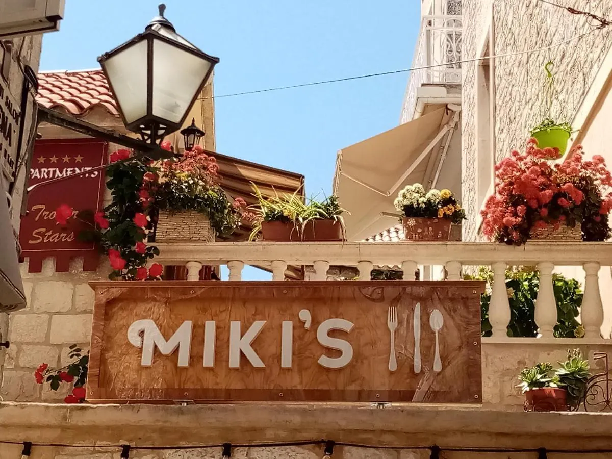 Apartments & Rooms Trogir Stars Free Parking Gasthuis