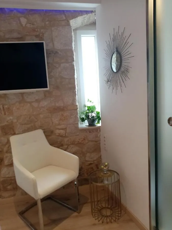 Gasthuis Apartments & Rooms Trogir Stars Free Parking