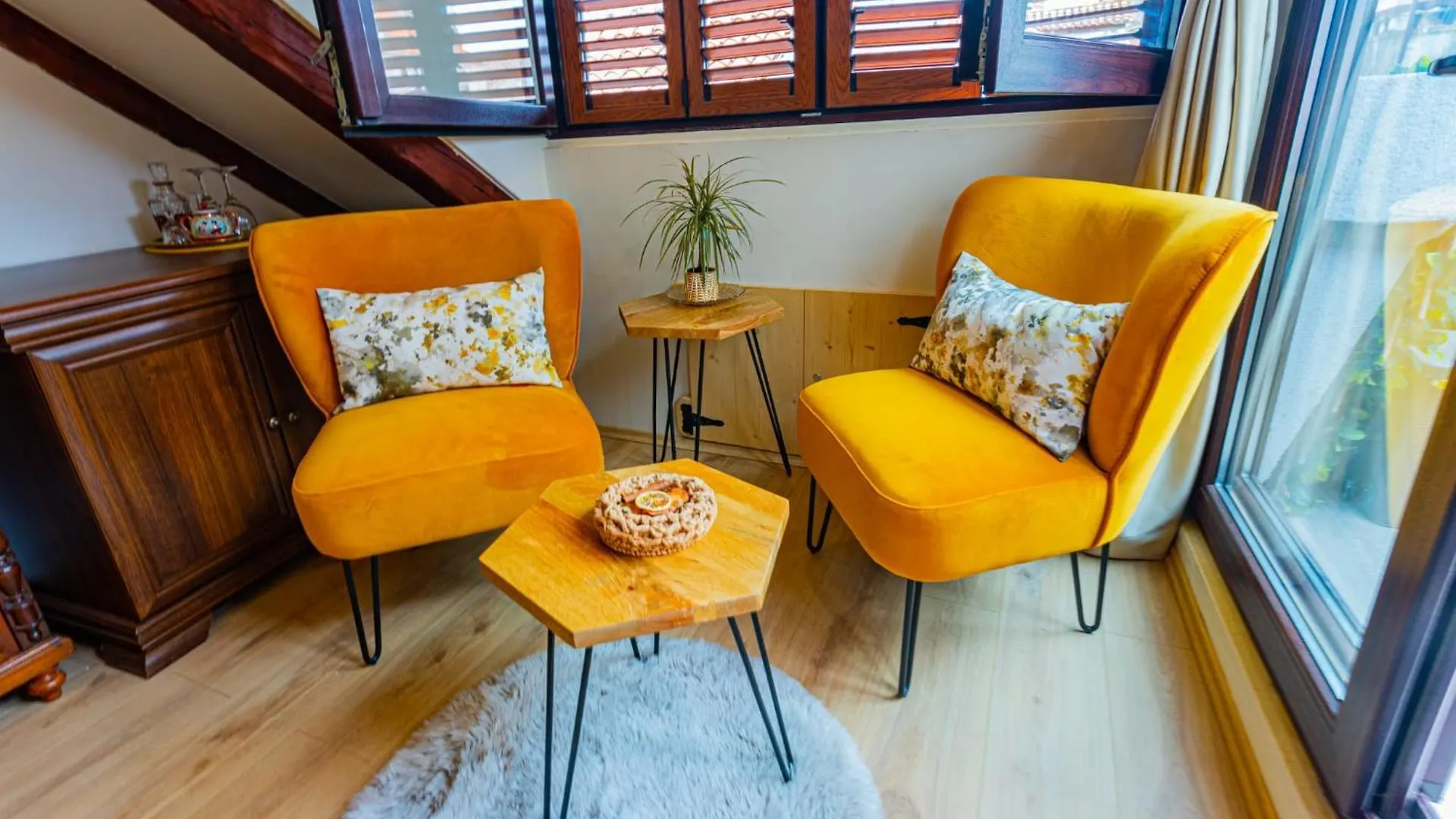 Apartments & Rooms Trogir Stars Free Parking 게스트하우스